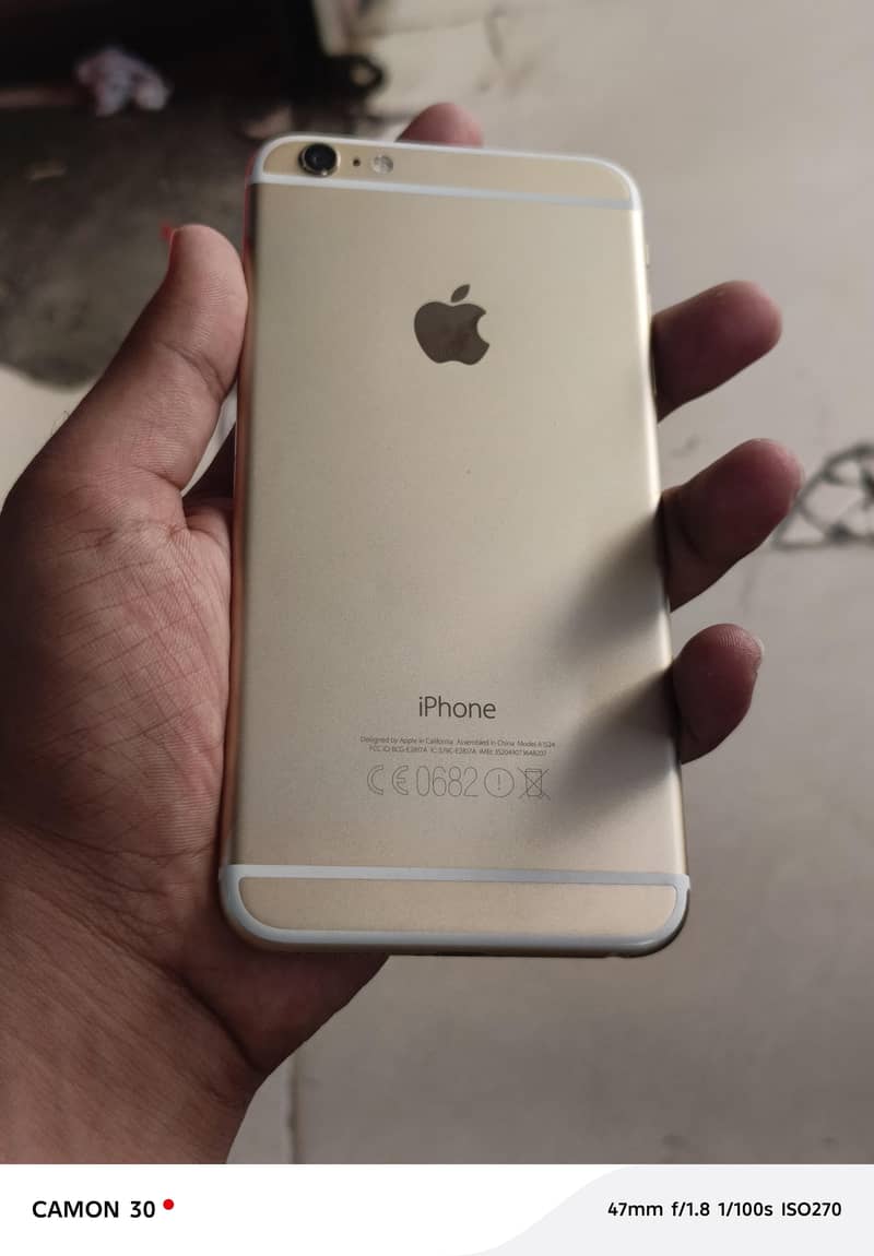 Apple iPhone 16 Plus 9