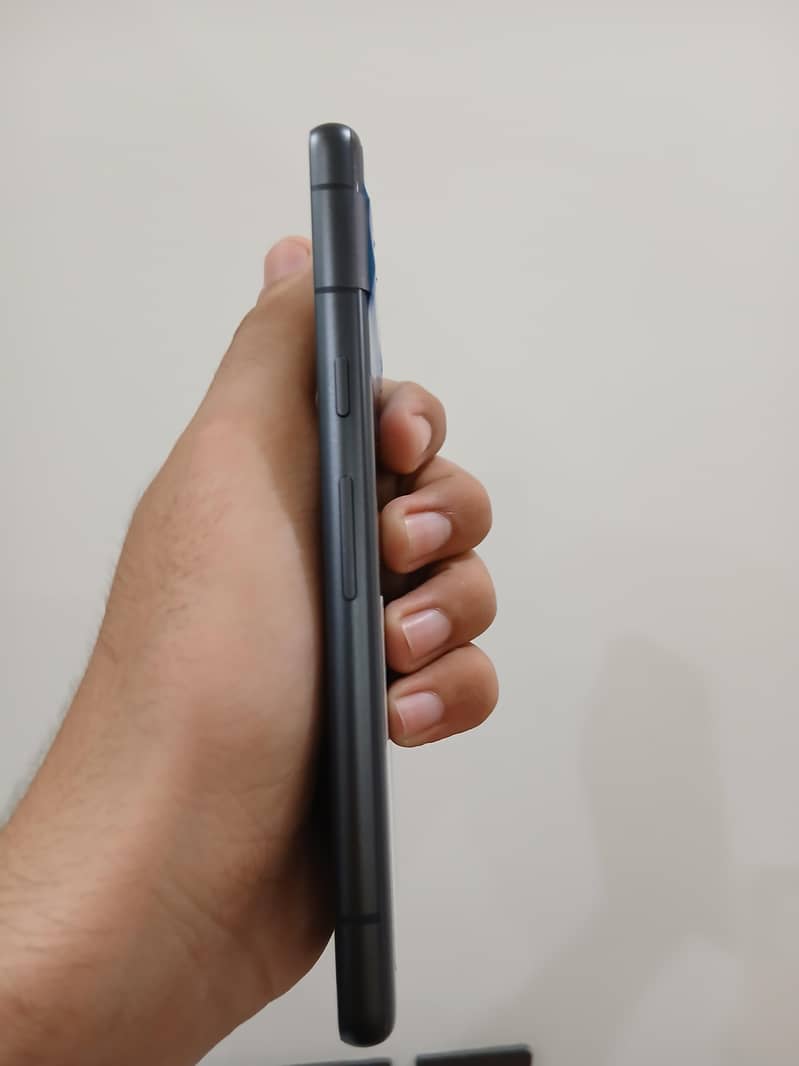 Google Pixel 7a 2