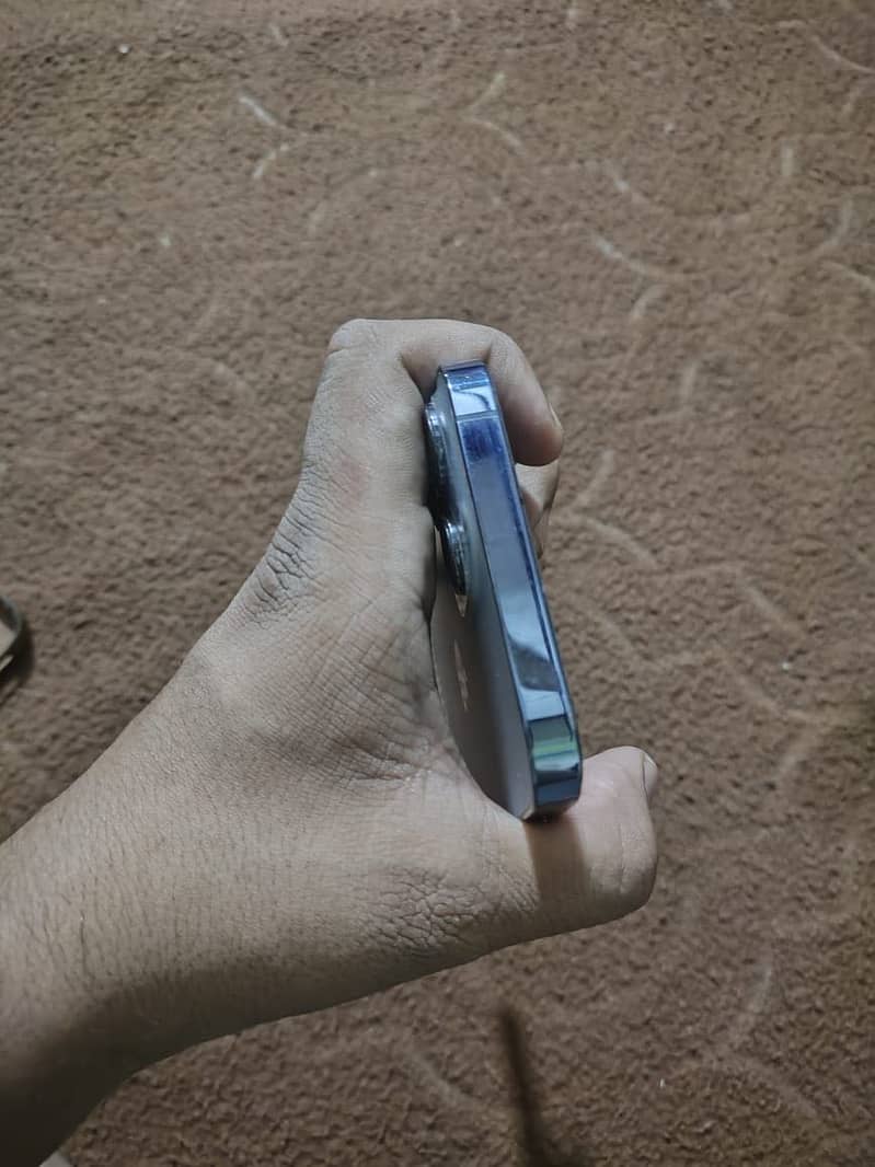 Apple iPhone 13 Pro Max 5