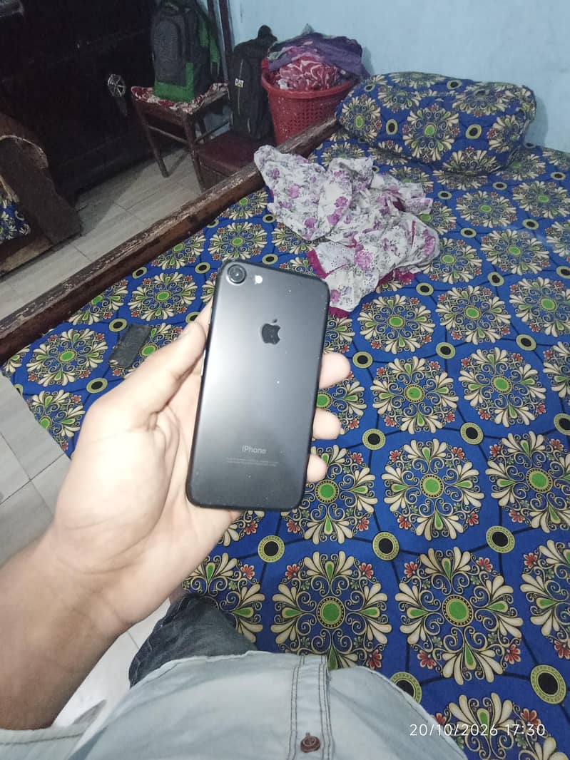 Apple iPhone 7 nonpta 0