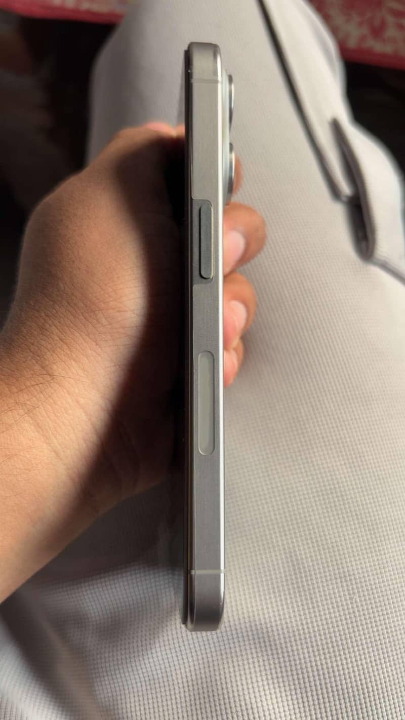 Apple iPhone 15 Pro 1