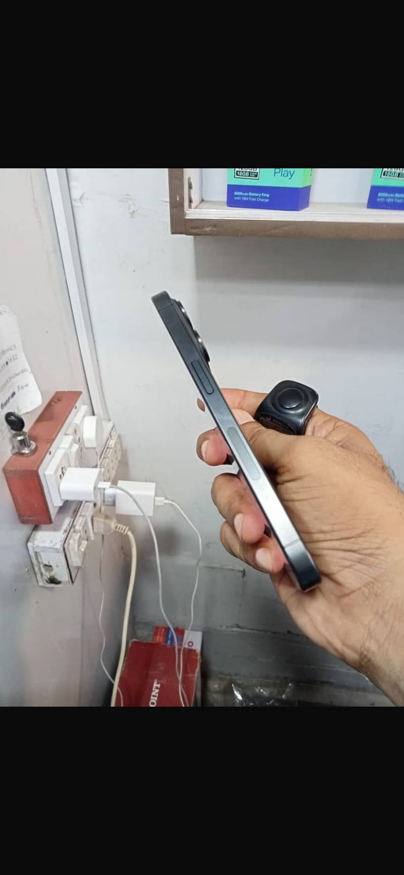 Apple iPhone 15 Pro 4