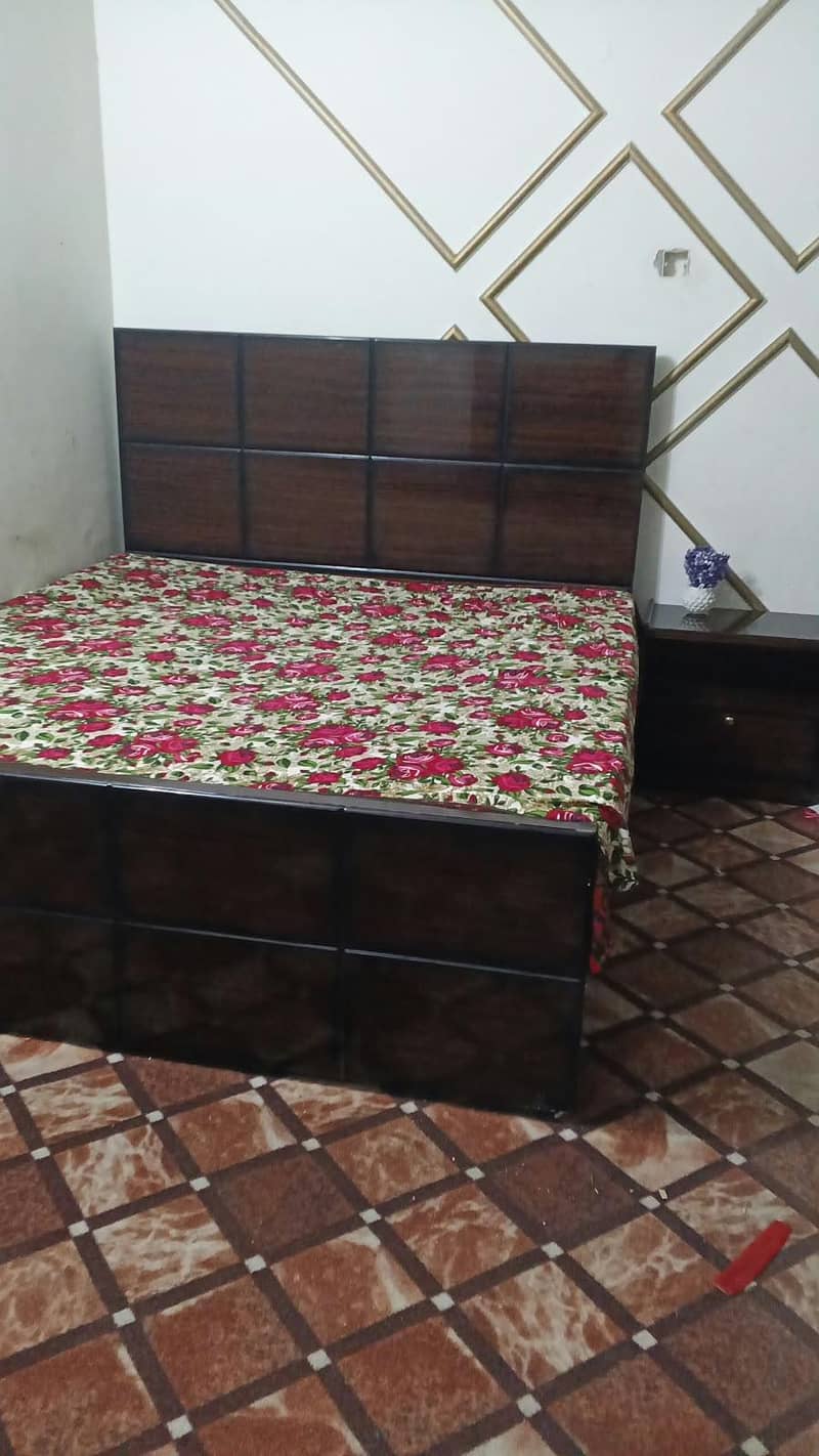 Bed set and dressing table 3
