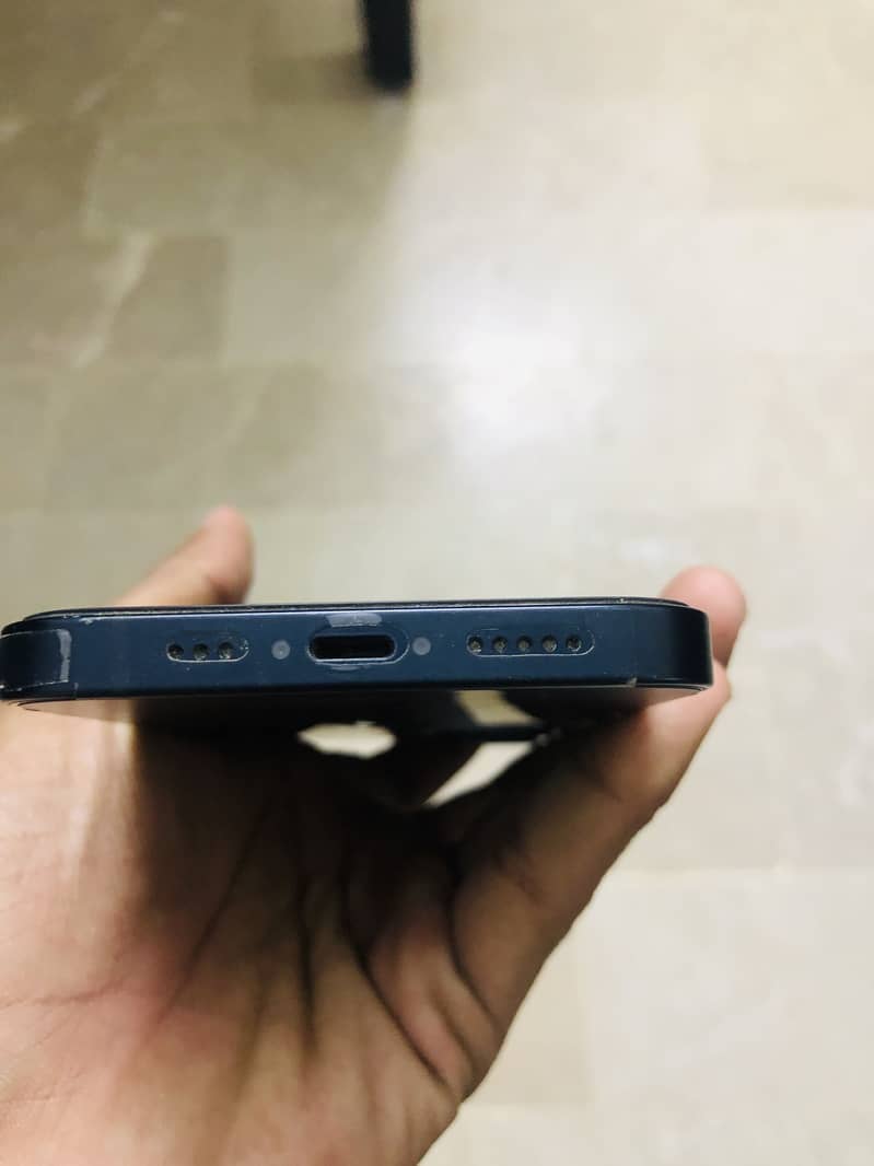 Apple iPhone 13 3