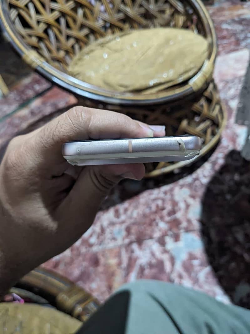 Google Pixel 8 3