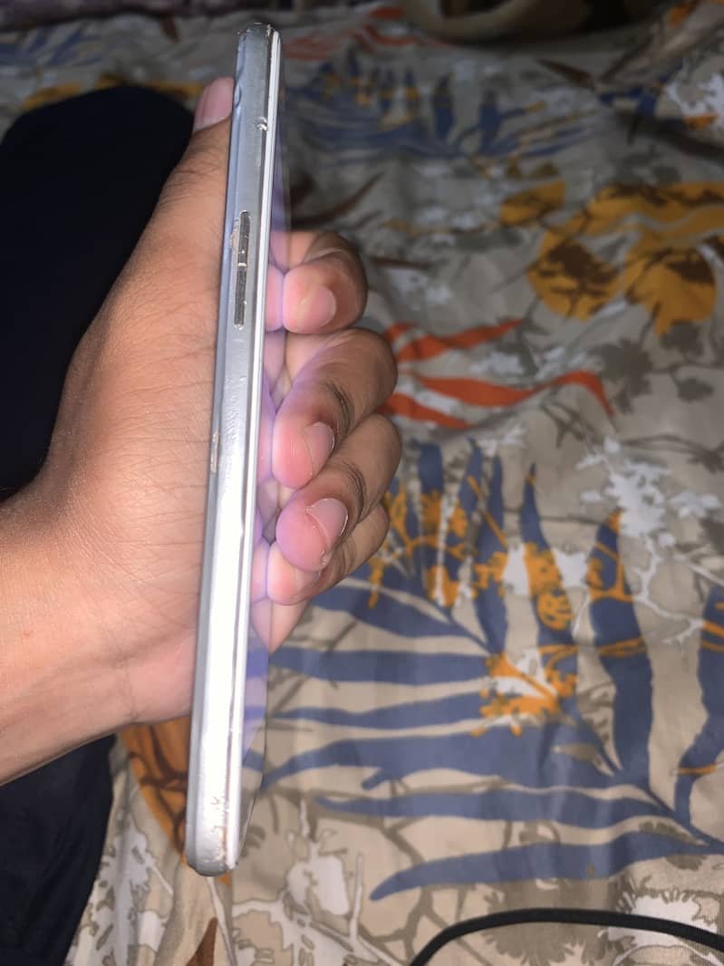 OPPO A37 3