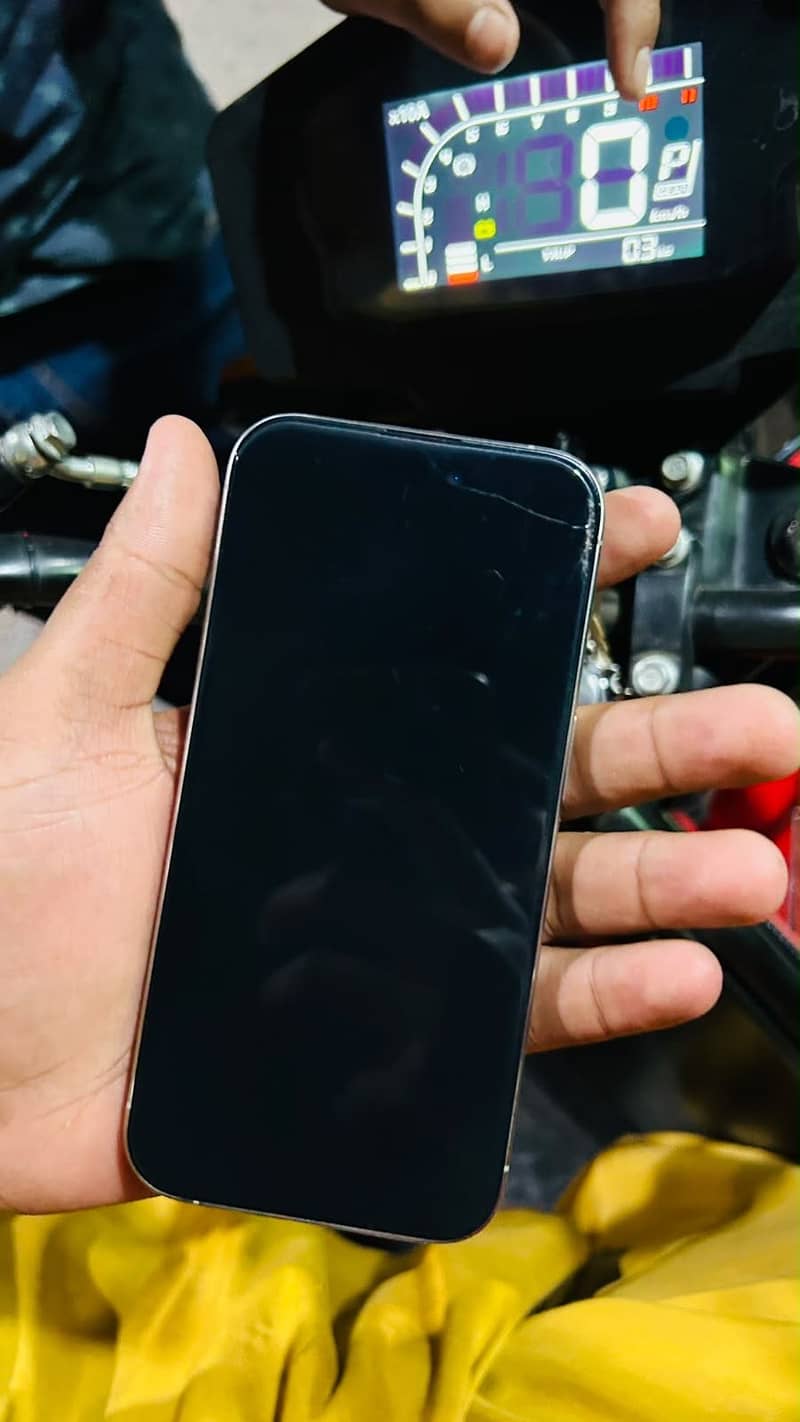 Apple iPhone 15 Pro 6