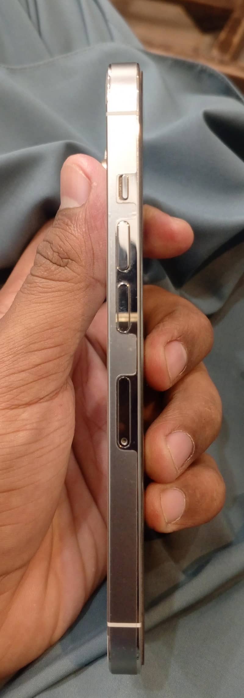 Apple iPhone 13 Pro 2