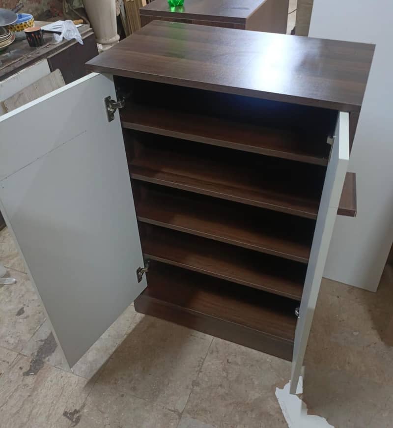 Shoe rack 0