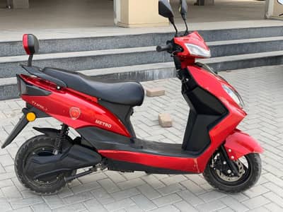 metro thrill electric scootey urgent sale