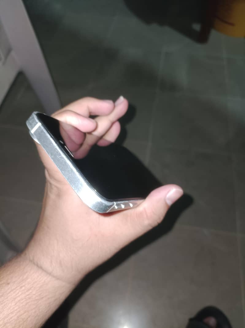 iPhone XR converted 4