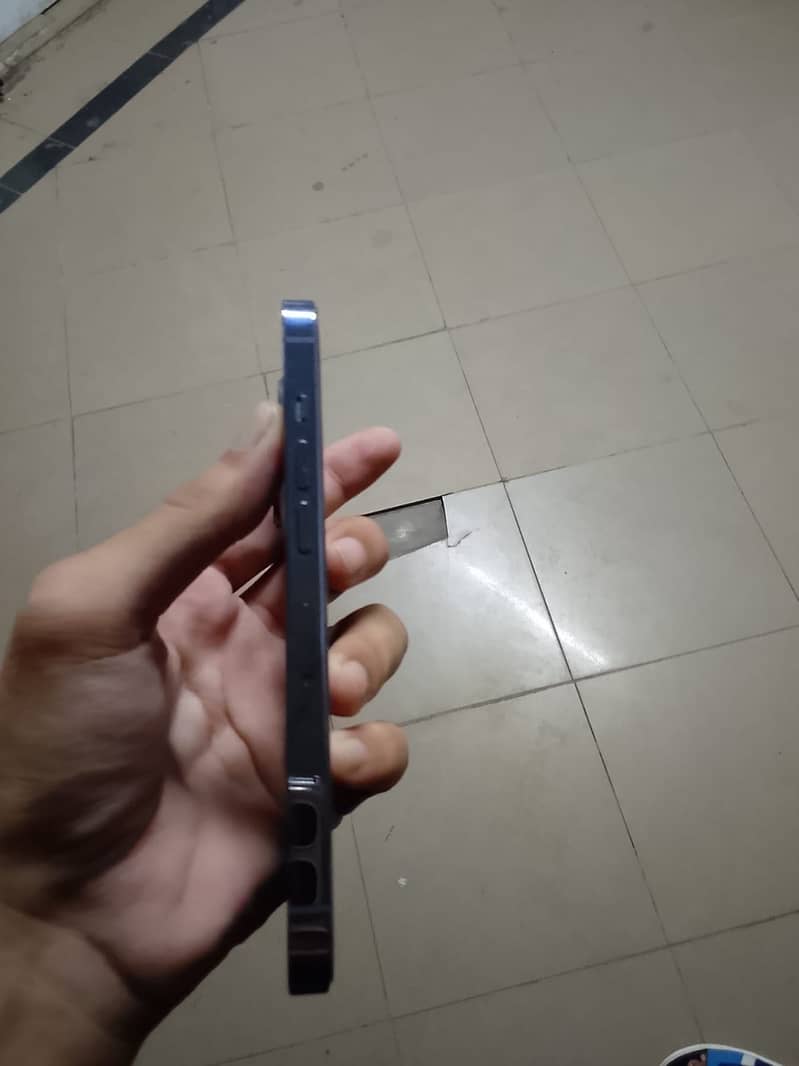 Apple iPhone 13 Pro 2