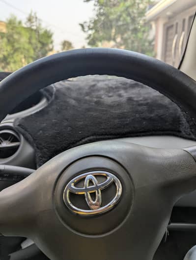 Toyota Vitz 2001