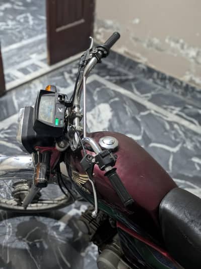 Honda cd70 {2018-model}. . . . .