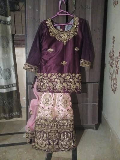 1 1  taim uss   indiyan dezain.  silk  neet ka dobatata