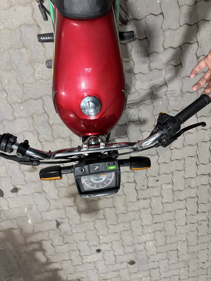 Honda CD70 4