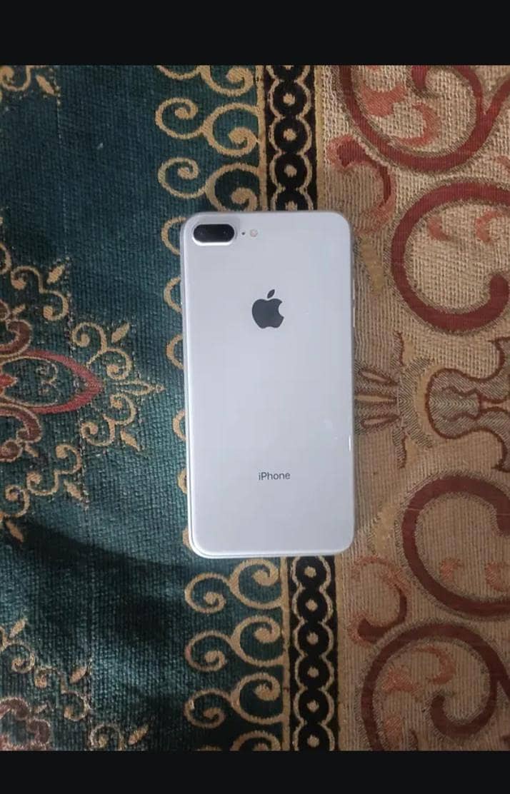 Apple iPhone 8 Plus 0