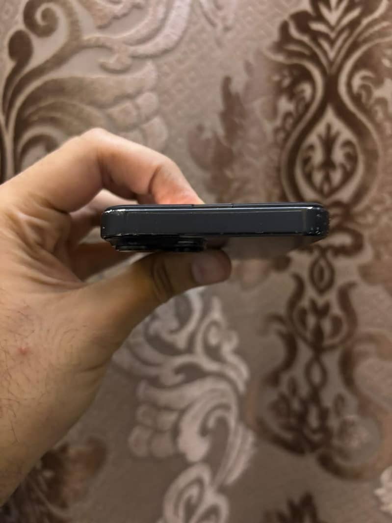 Apple iPhone 14 4