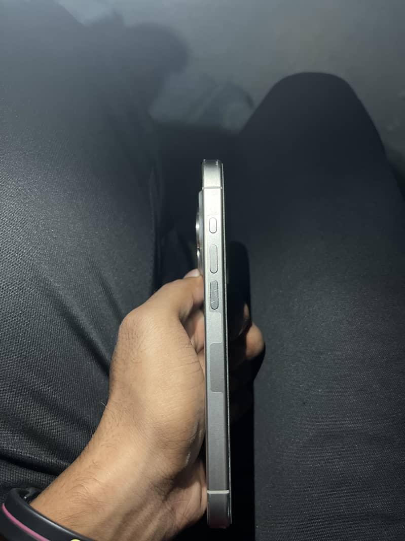 Apple iPhone 15 Pro 1