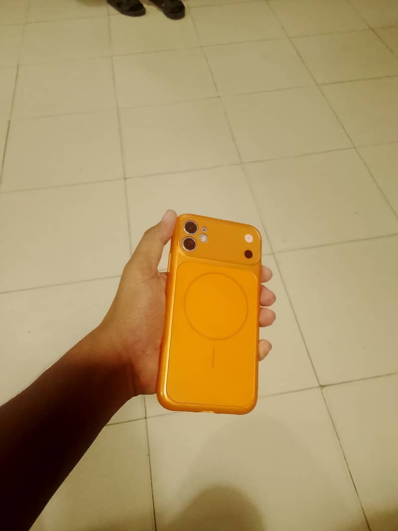 Apple iPhone 11 0