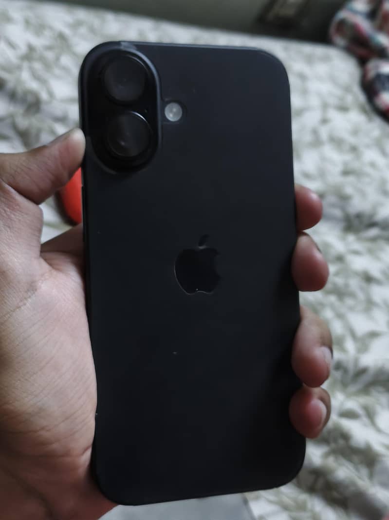 Apple iPhone 16 JV 0
