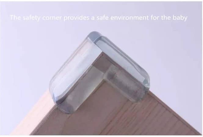 T [Pack of 4] Table Corner Protectors - Child Safety Silicon Corner Guards ( L Shape)
