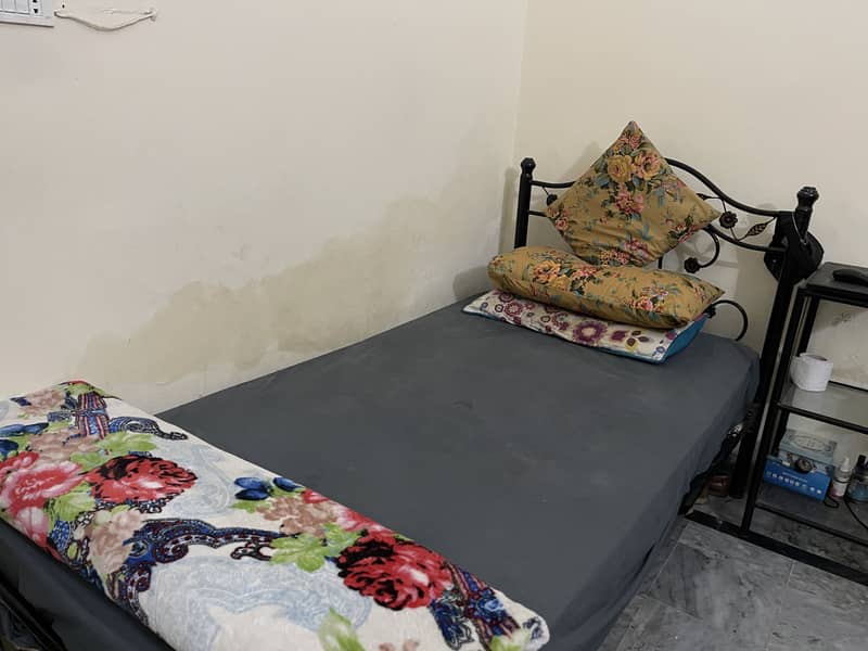 Iron bed set 4