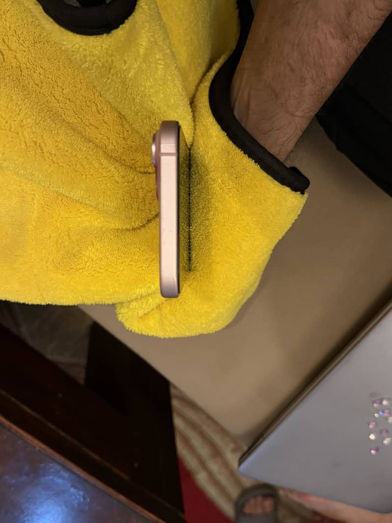 Apple iPhone 15 plus 1