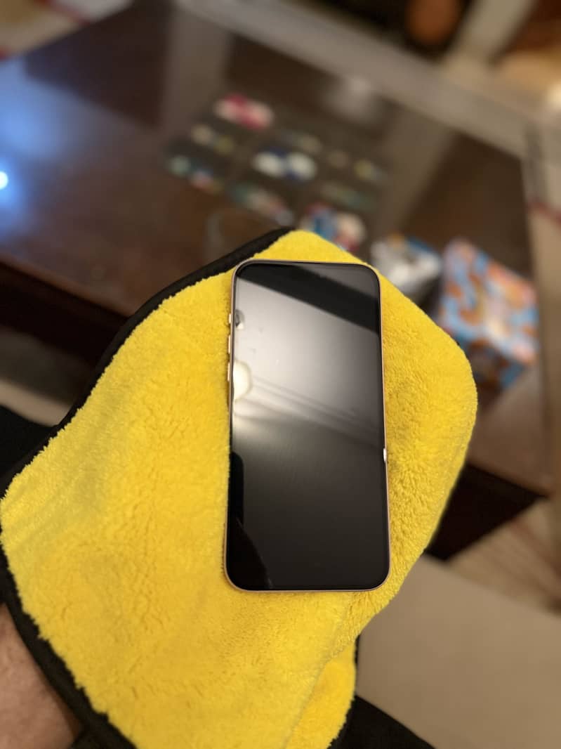 Apple iPhone 15 plus 3