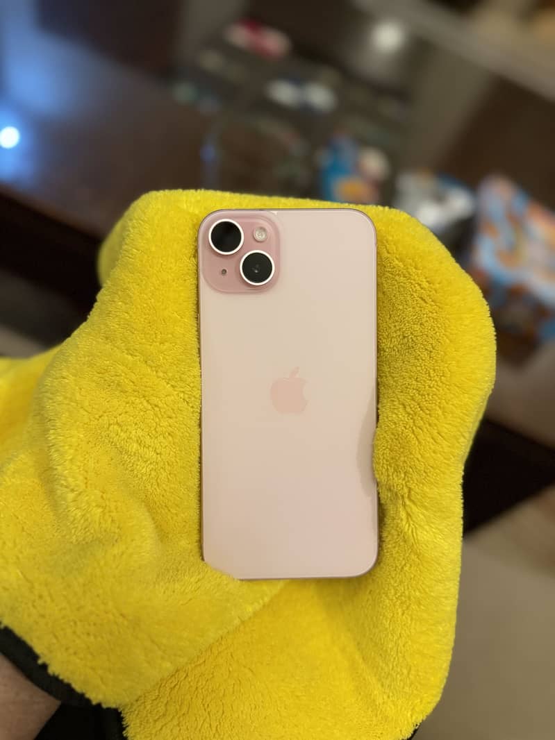 Apple iPhone 15 plus 4
