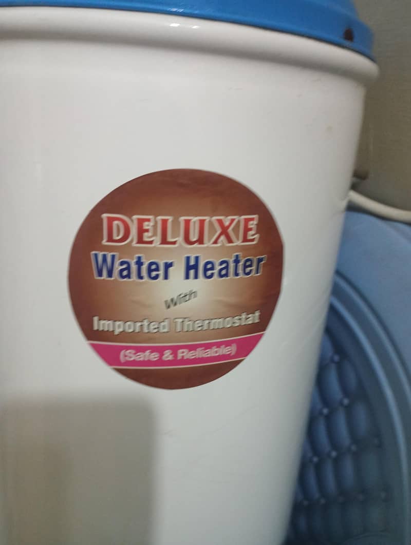 DELAX  Electeaic gyaser 15ltr 2
