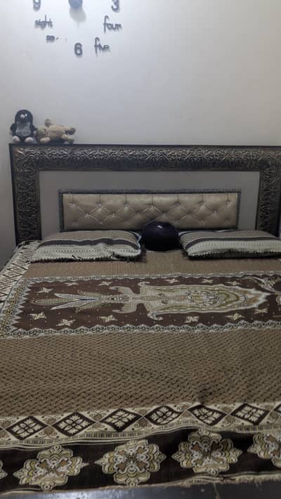 king size bed available with brand new mattress
