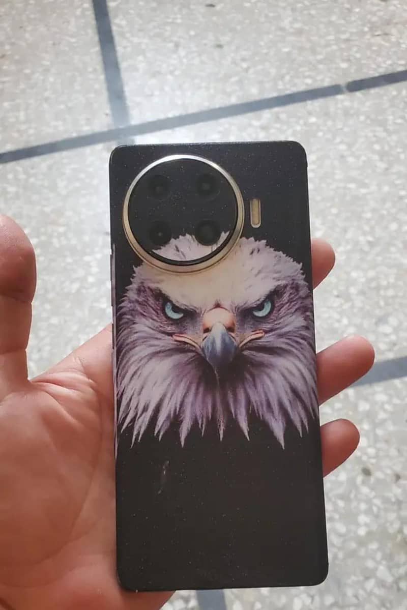 Tecno Spark 20 Pro Plus 4