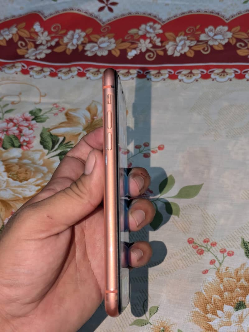 Apple iPhone XR 3
