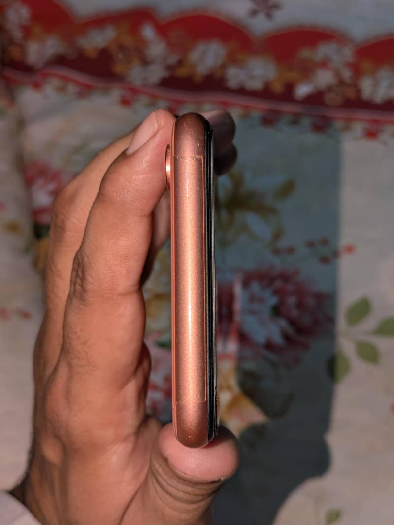 Apple iPhone XR 5