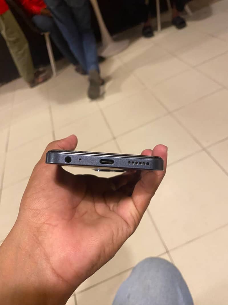 Tecno Spark Go 1 2