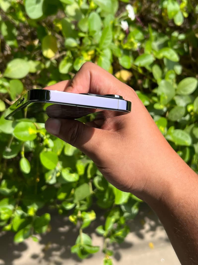 Apple iPhone 14 Pro Max 4