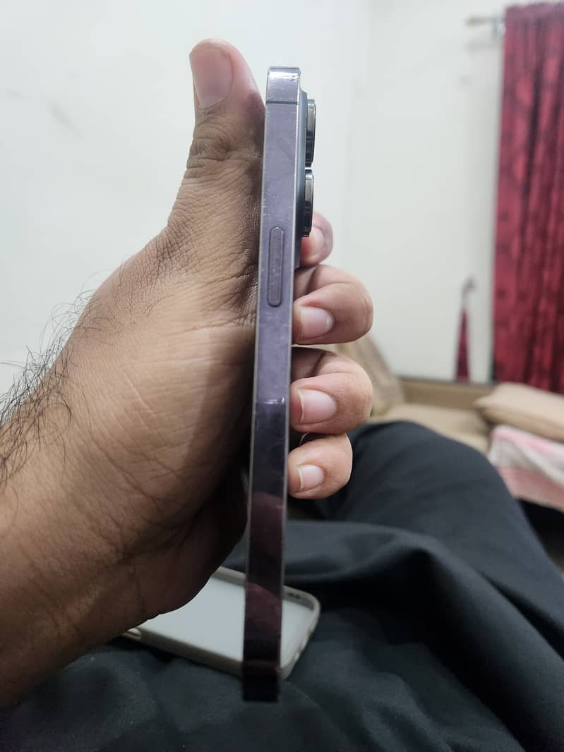 Apple iPhone 14 Pro 1