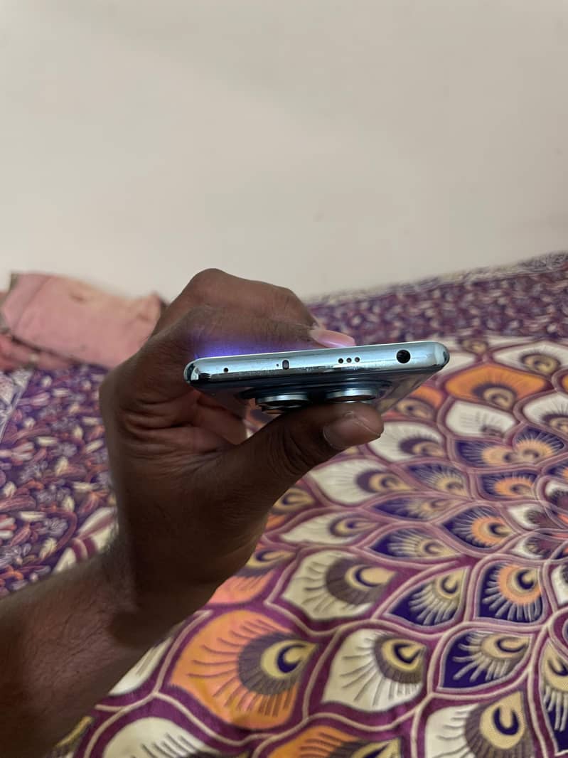 Xiaomi Redmi Note 14 Pro 3