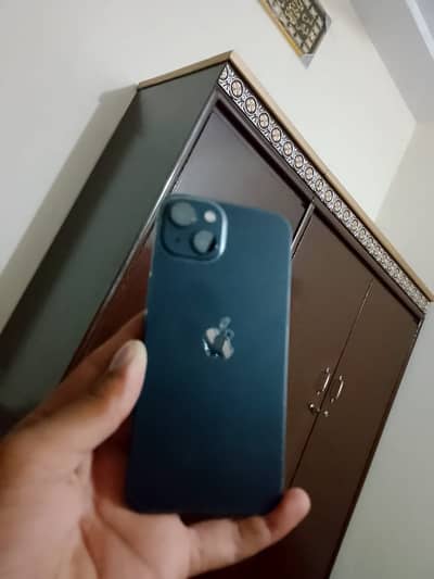 Apple iPhone 13