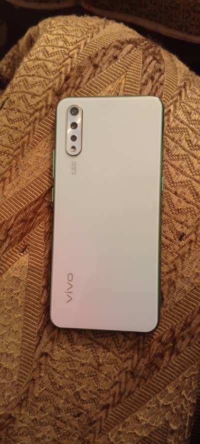 Vivo S1