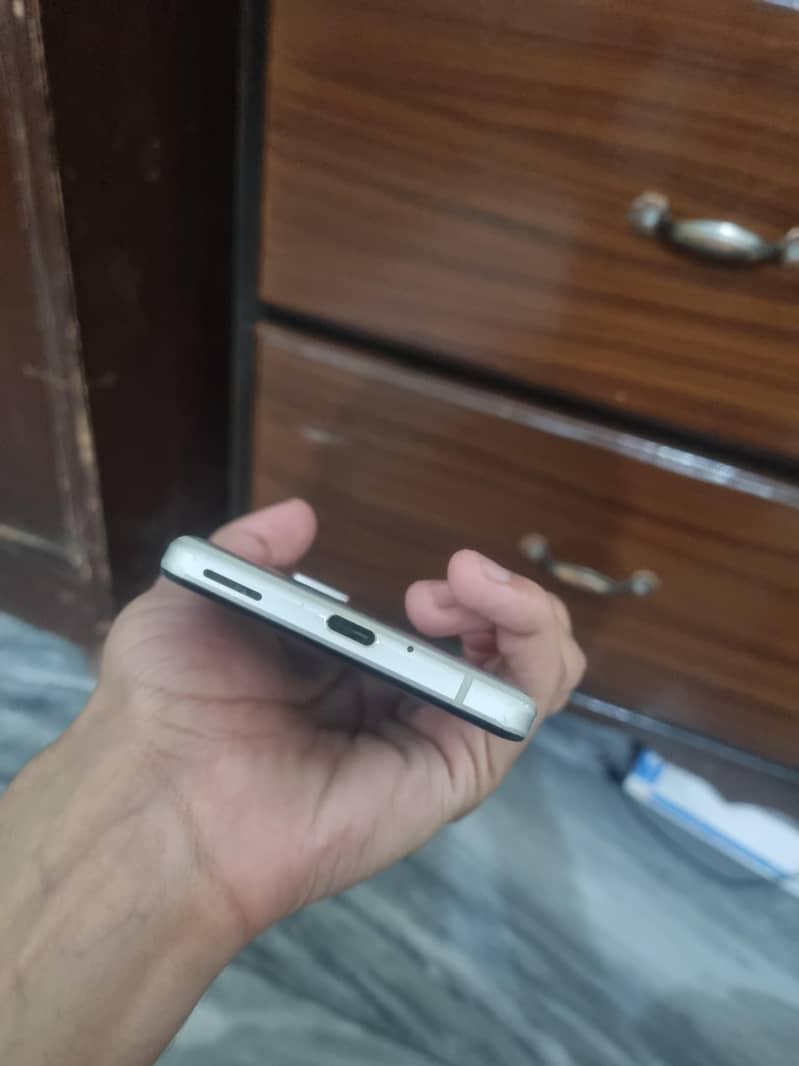Sharp Aquos Sense 5G 5