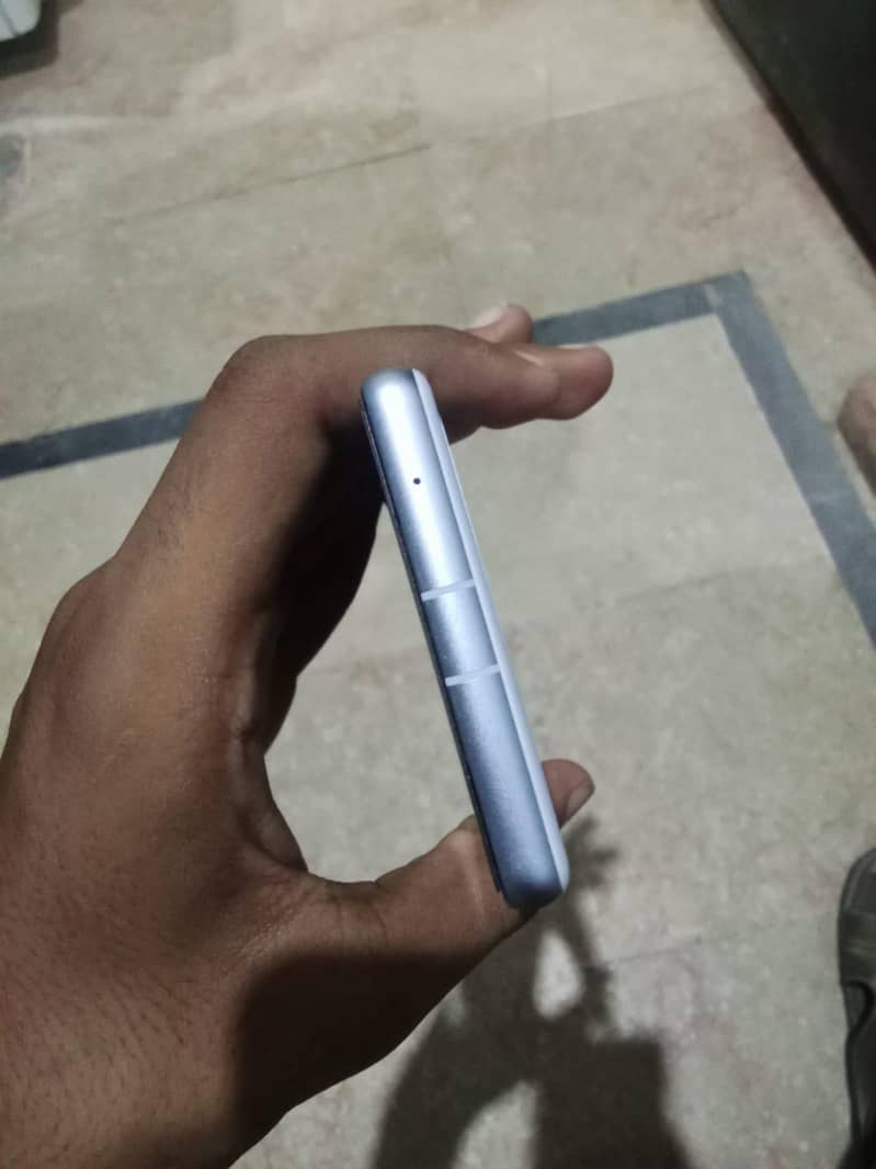 Google Pixel 7a 5