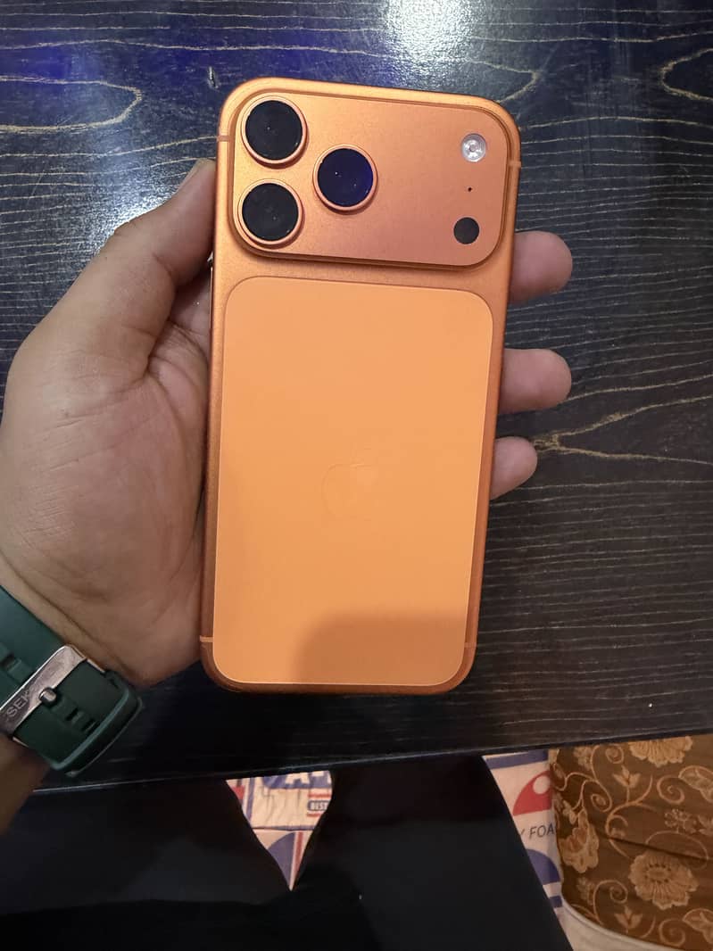 Apple iPhone 17 Pro Max 0