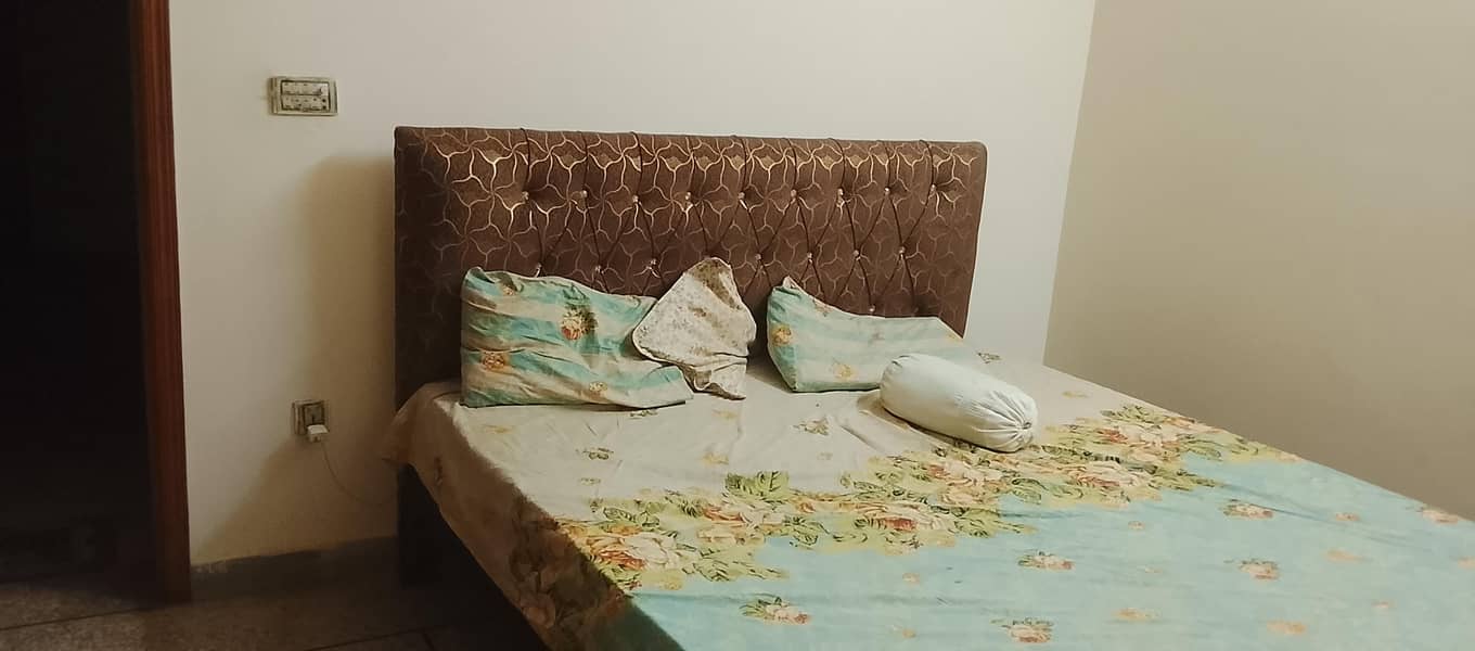 Double bed with metress 1