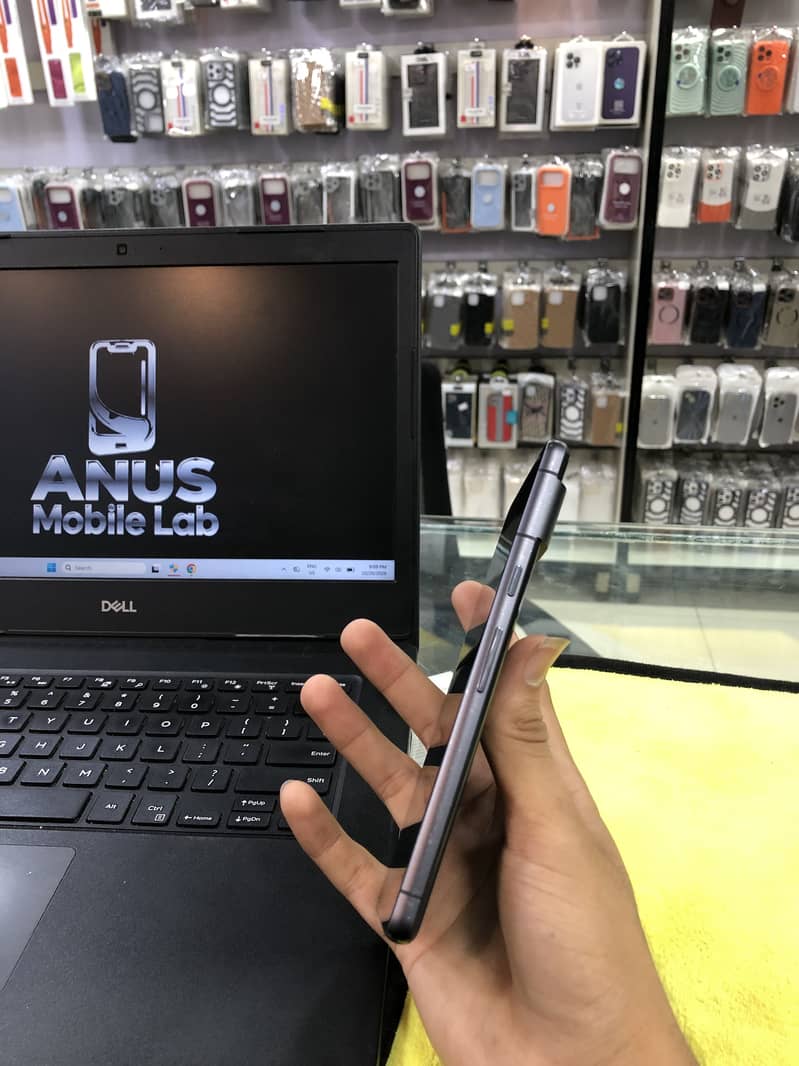 Google Pixel 7 4