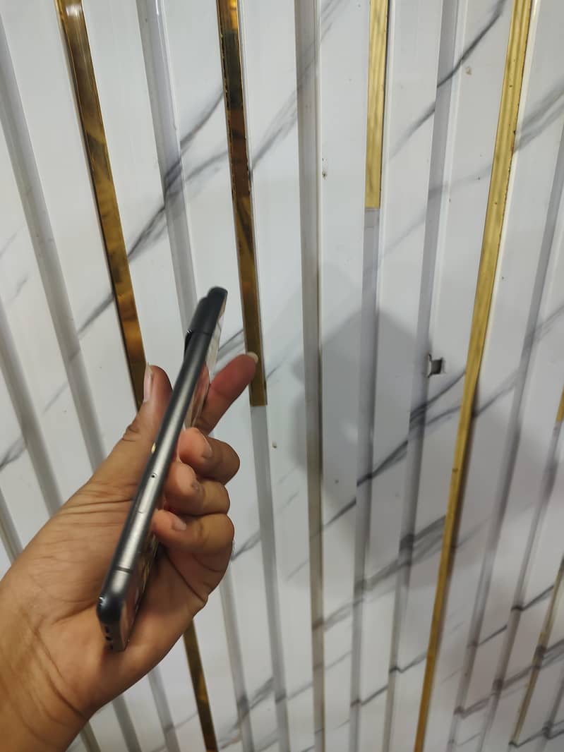 Google Pixel 8 3
