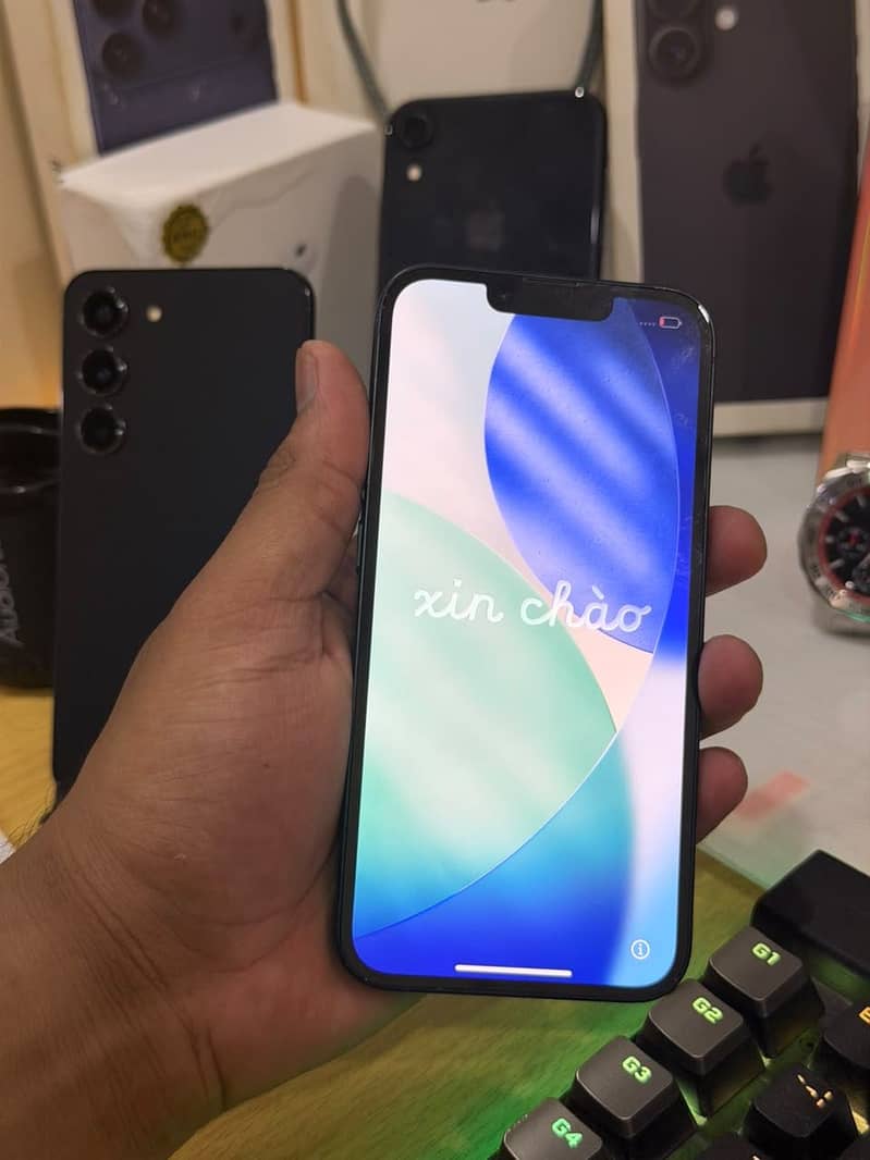 Apple iPhone 13 7