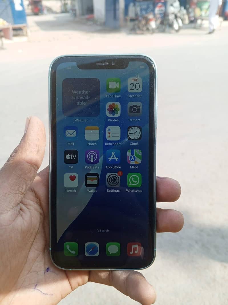 Apple iPhone XR 1