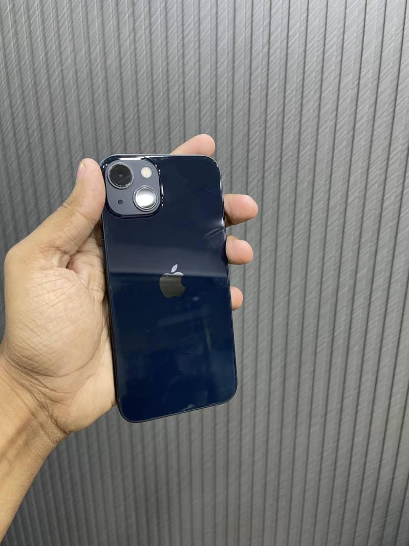 Apple iPhone 13 1